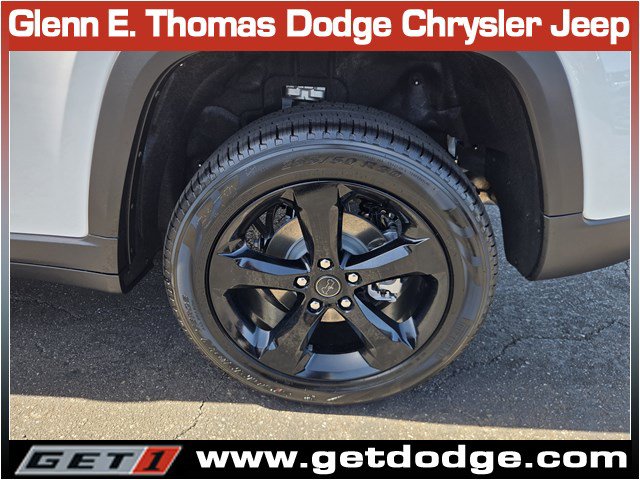 New 2027 Jeep Grand Cherokee Limited RWD image 7