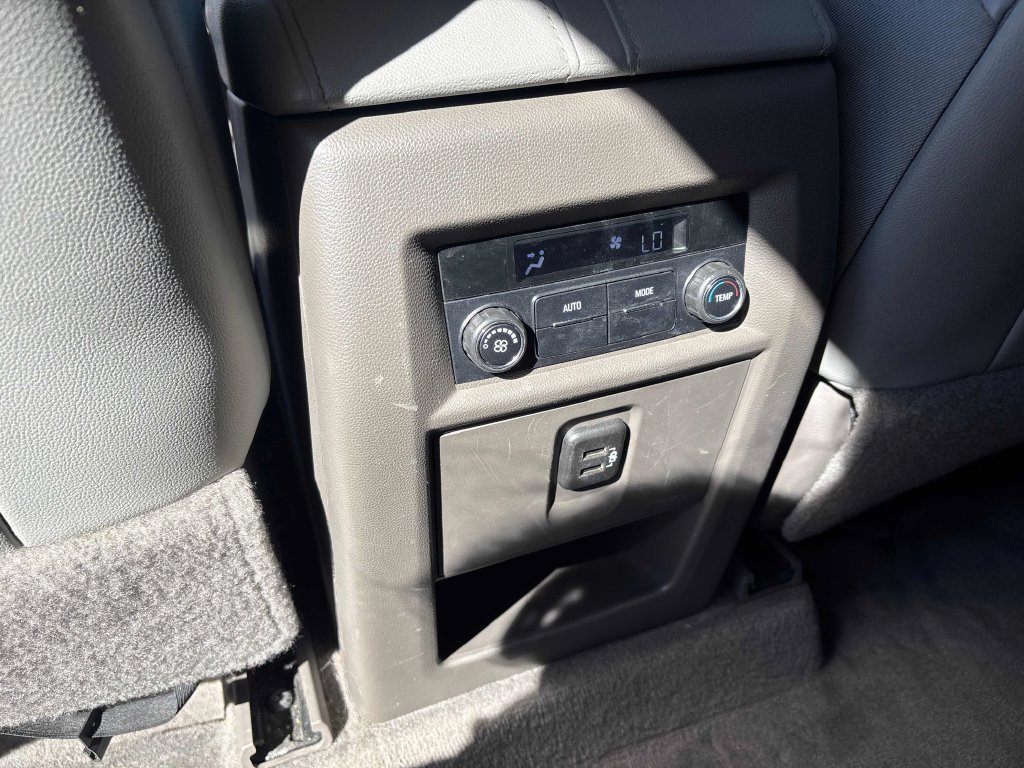 Used 2019 Chevrolet Traverse LT FWD image 20