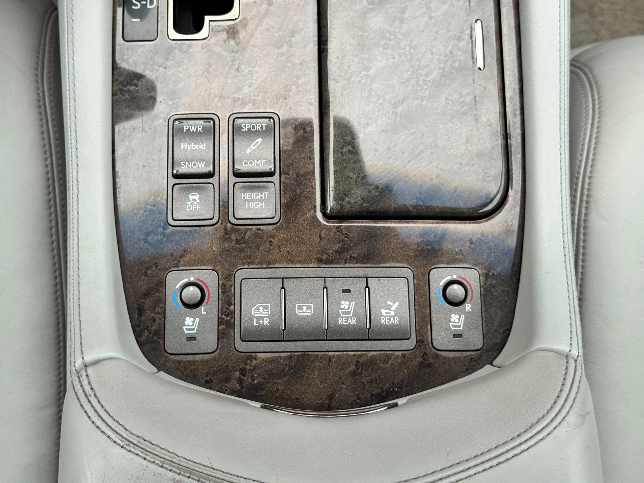 Used 2008 Lexus LS 600h L image 34