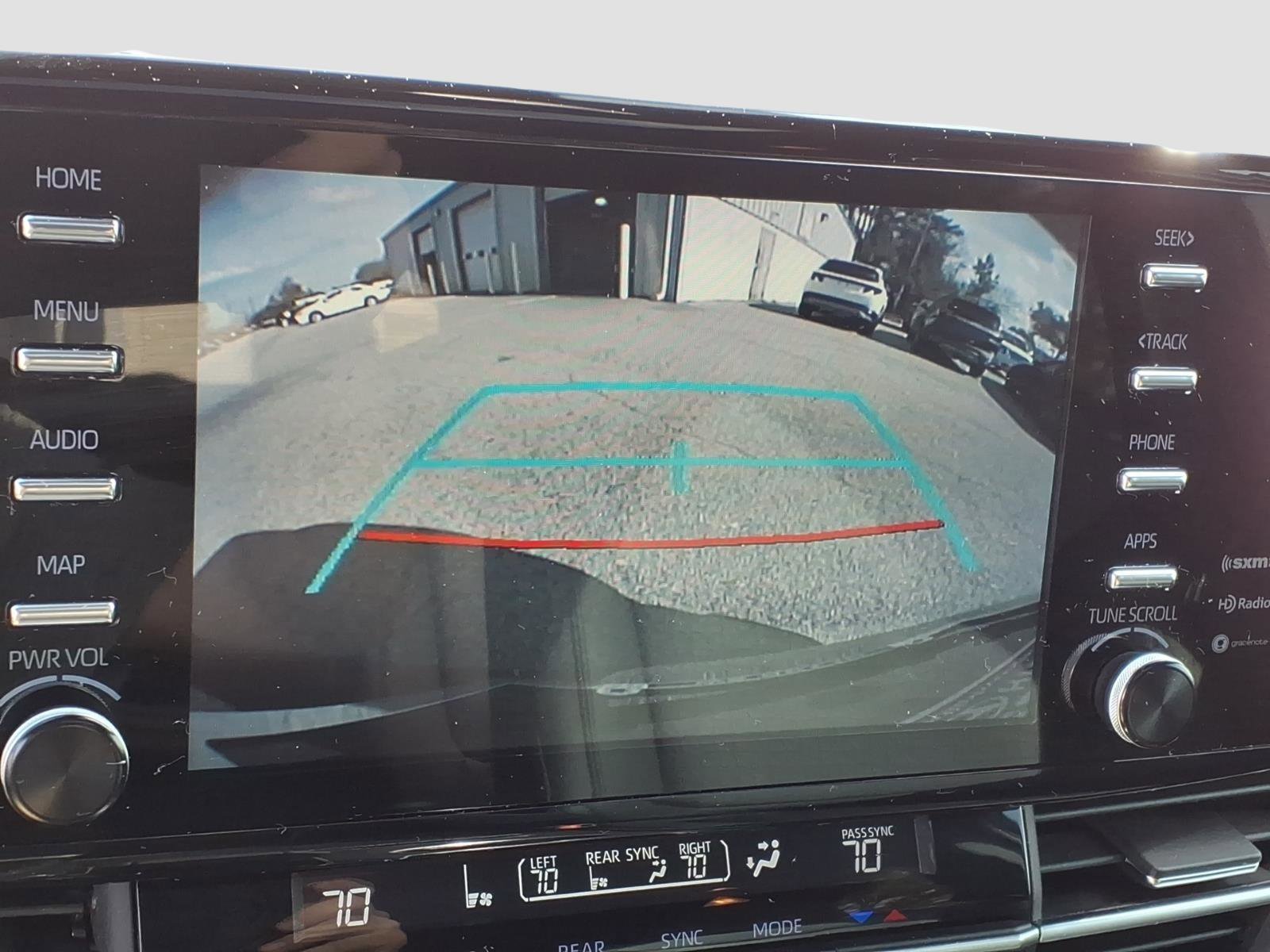 Used 2022 Toyota Sienna XSE image 15