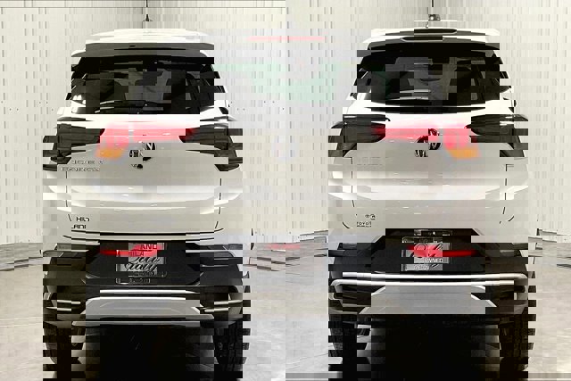 Used 2023 Buick Encore GX Preferred w/ Cold Weather Comfort Package image 4