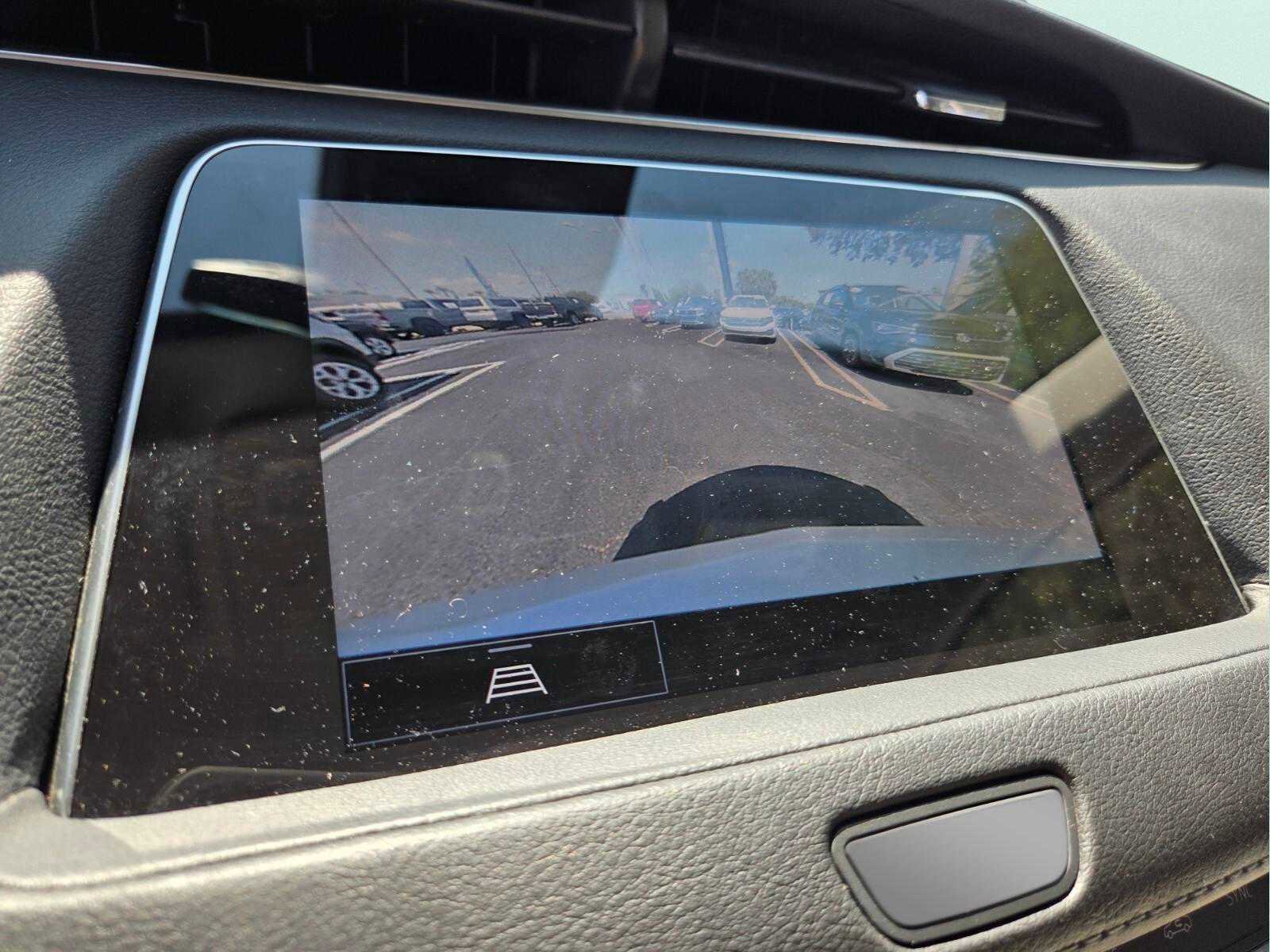 Used 2021 Cadillac XT4 Premium Luxury w/ Cold Weather Package image 27