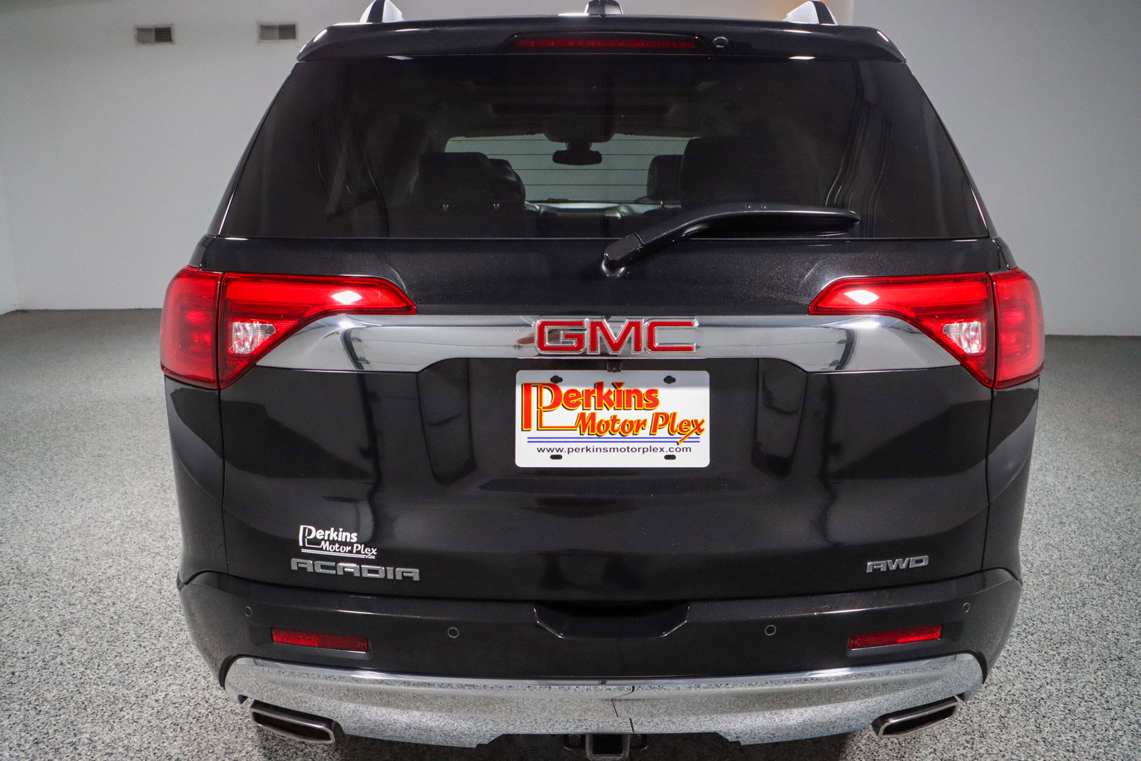 Used 2019 GMC Acadia Denali w/ Technology Package AWD/4WD image 8