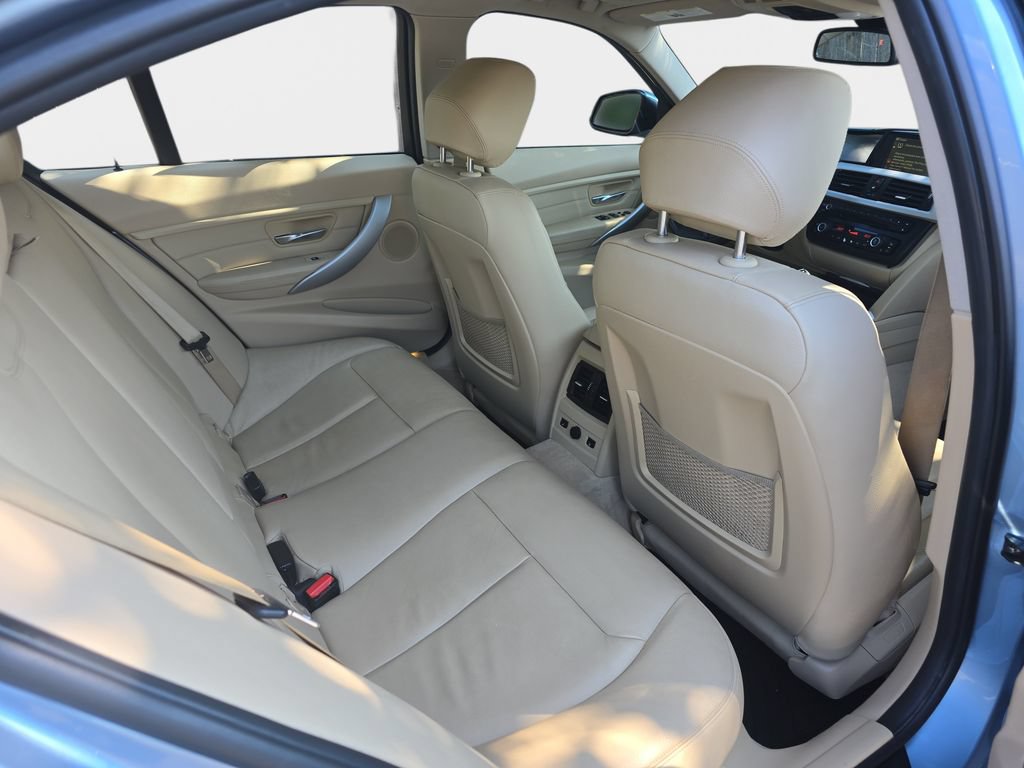 Used 2013 BMW 328i xDrive Sedan AWD/4WD image 14