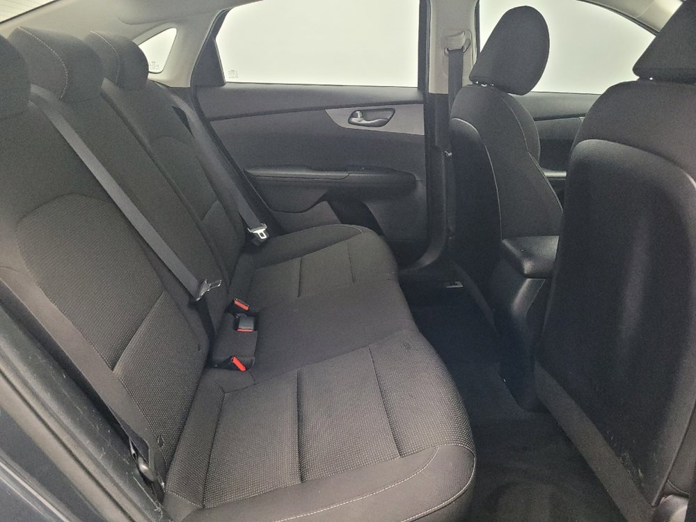 Used 2020 Kia Forte LXS FWD image 19
