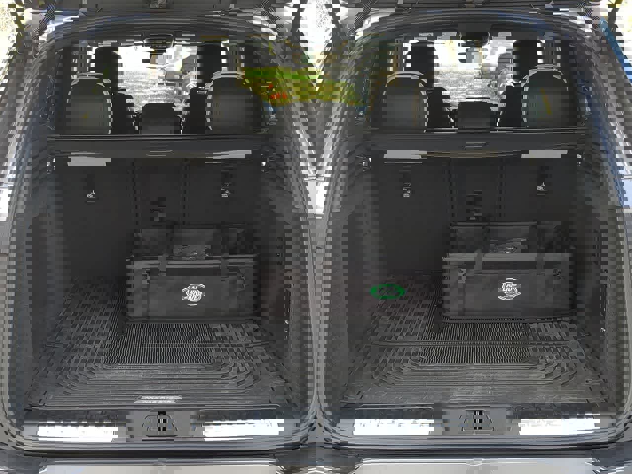 Used 2025 Land Rover Range Rover Sport Dynamic SE image 37