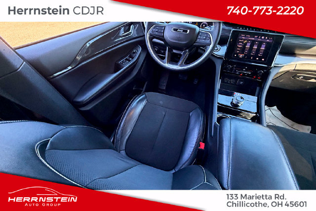 Used 2023 Jeep Grand Cherokee L Laredo AWD/4WD image 12