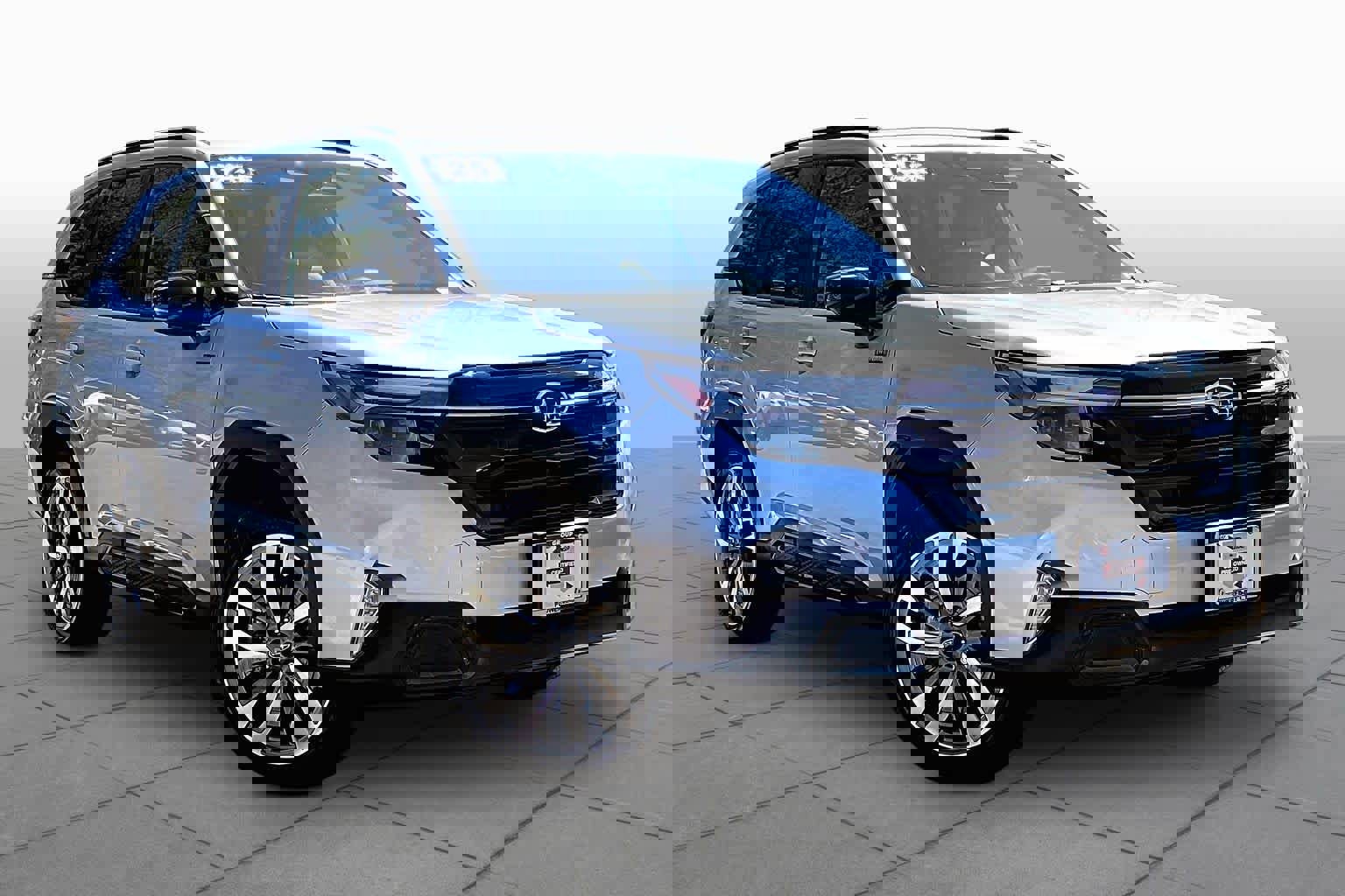 Used 2025 Subaru Forester Touring AWD/4WD image 3