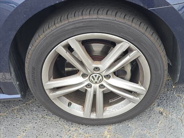 Used 2015 Volkswagen Passat TDI SE FWD image 14