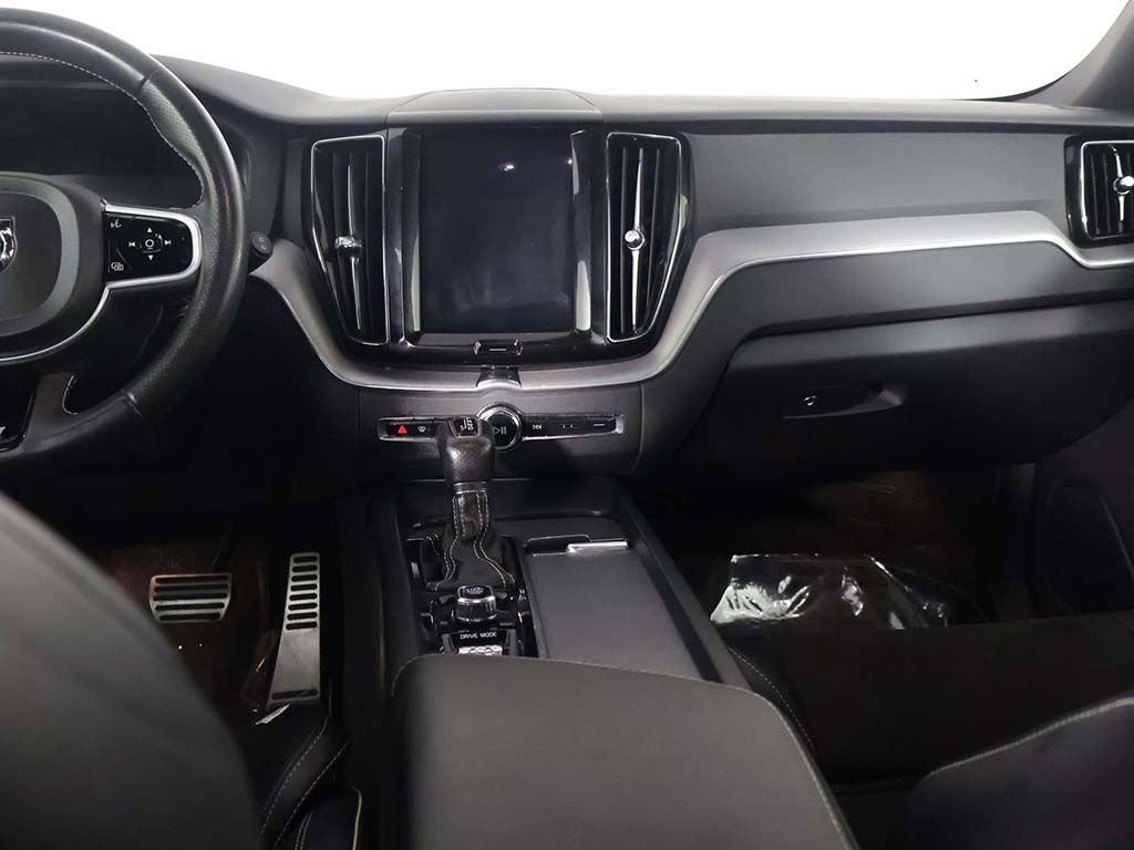 Used 2018 Volvo XC60 T6 R-Design w/ Vision Package image 37