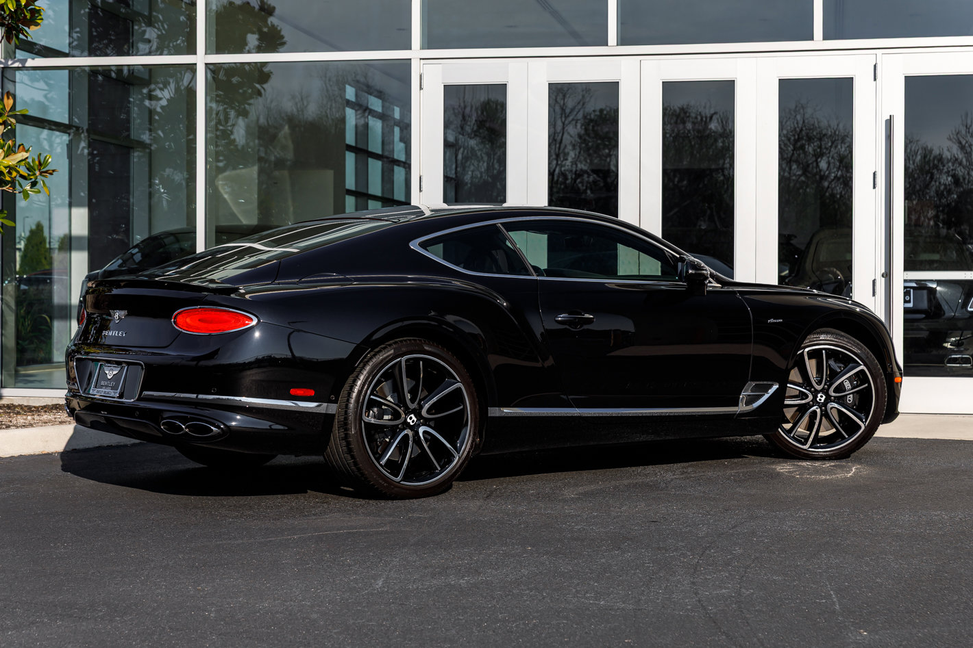 Used 2023 Bentley Continental GT Azure image 3