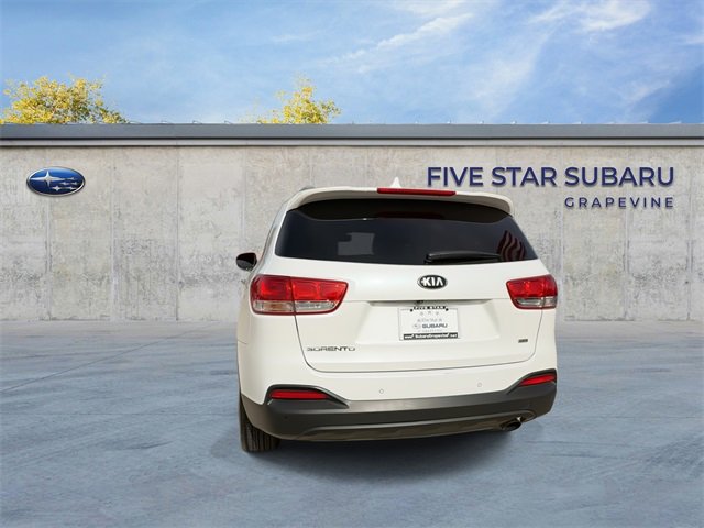 Used 2016 Kia Sorento LX w/ LX Convenience Package image 7