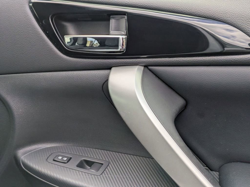 Used 2025 Mitsubishi Eclipse Cross SE AWD/4WD image 33