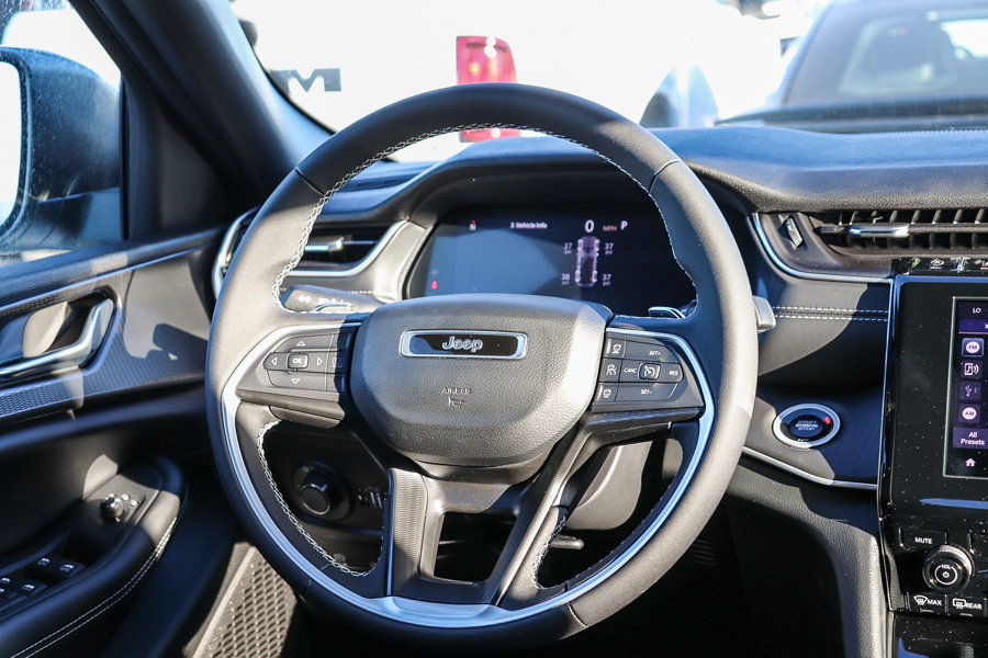 New 2026 Jeep Grand Cherokee Laredo AWD/4WD image 17
