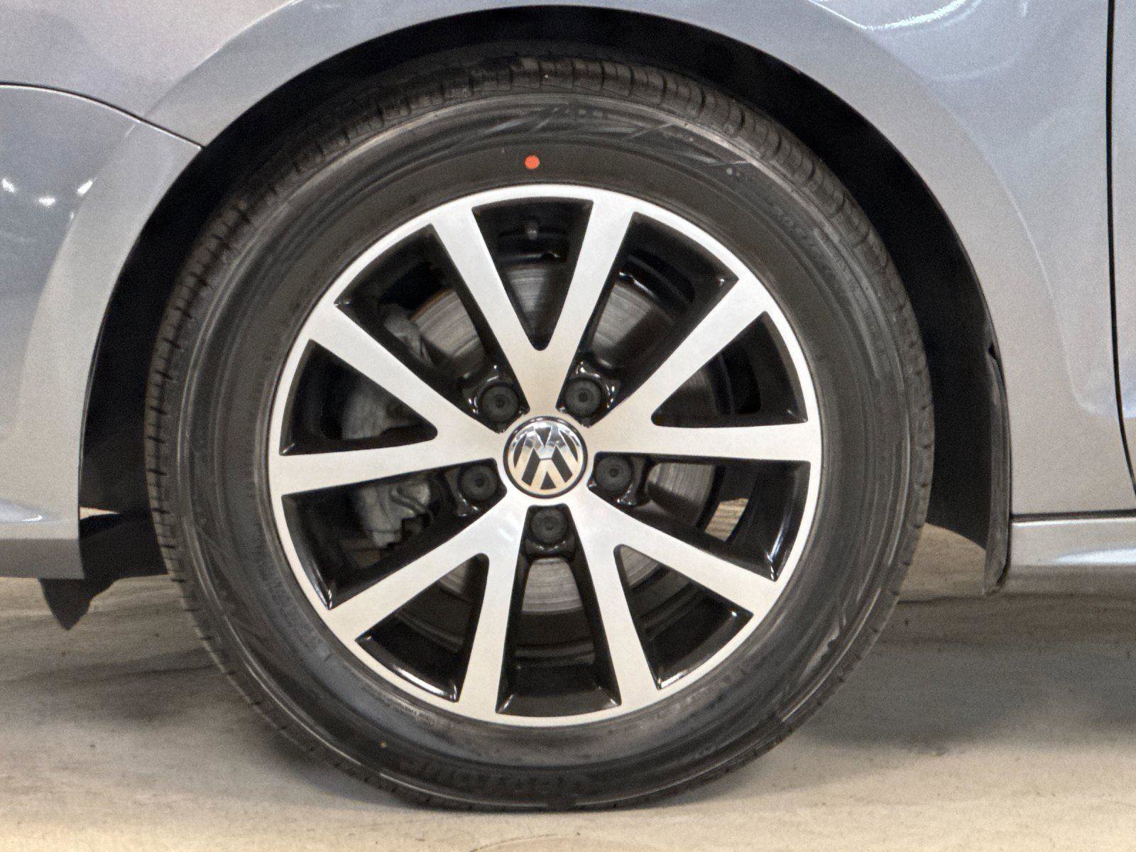 Used 2018 Volkswagen Jetta SE image 23