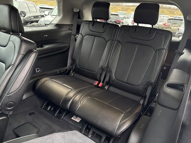 Used 2023 Jeep Grand Cherokee L Limited image 14