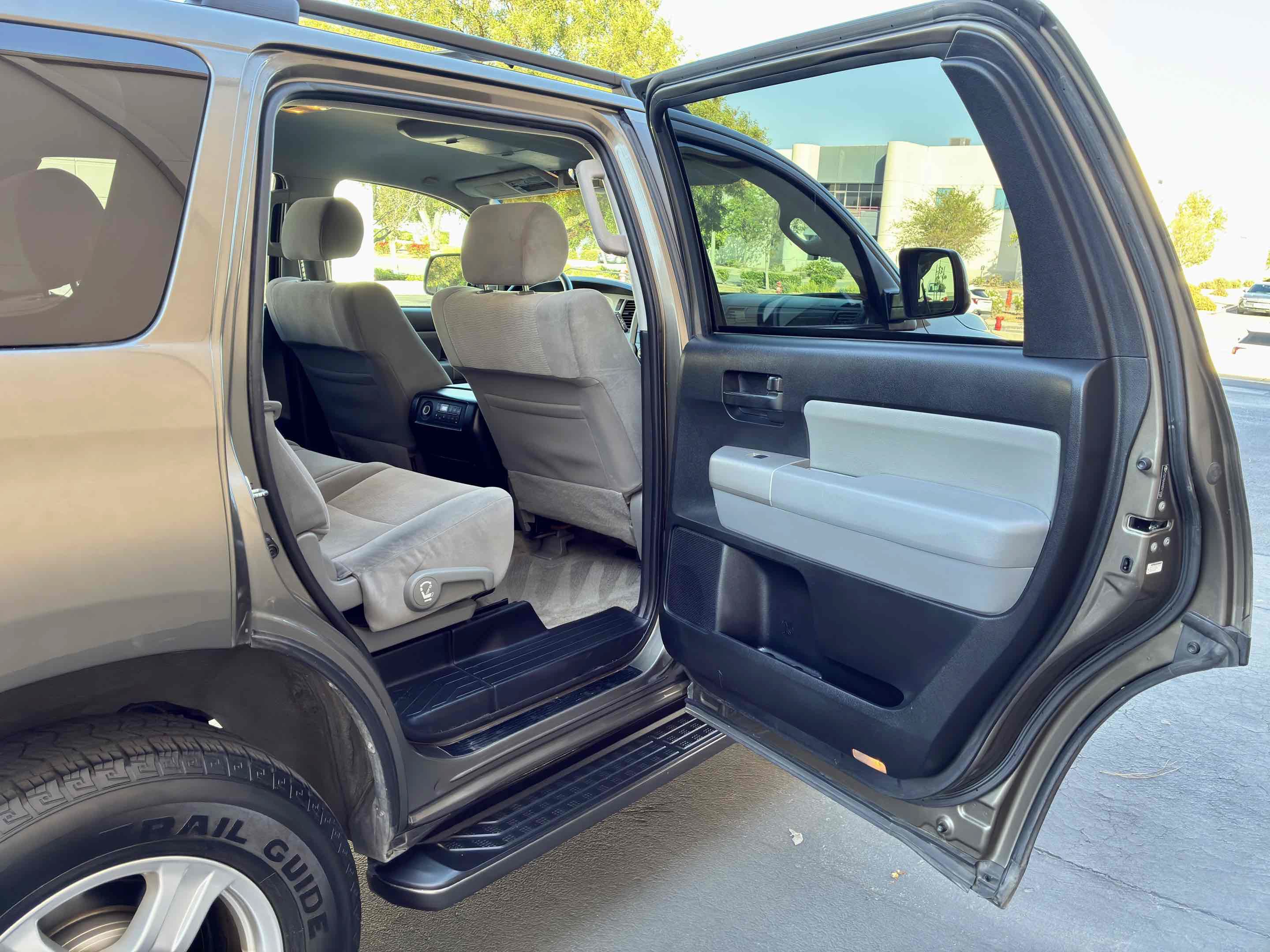 Used 2008 Toyota Sequoia SR5 RWD image 37
