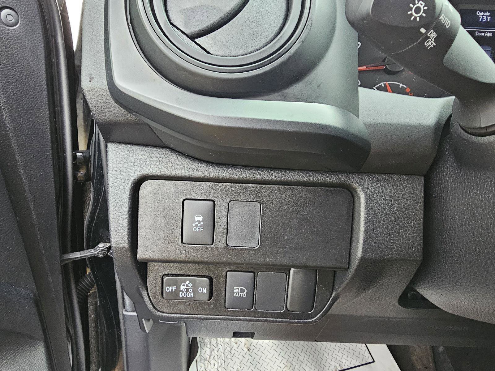 Used 2022 Toyota Tacoma SR image 10