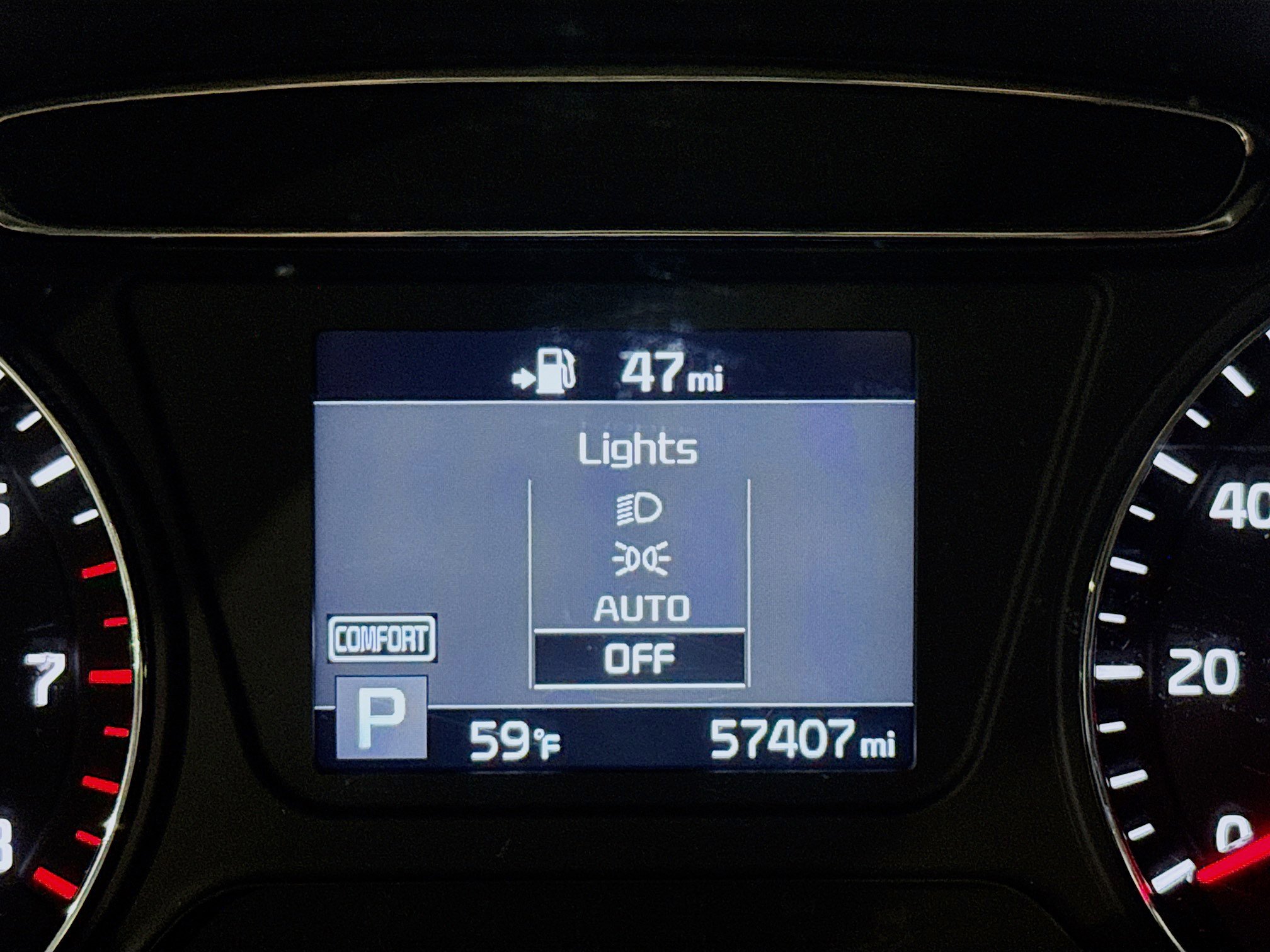 Used 2020 Kia Sorento LX image 15