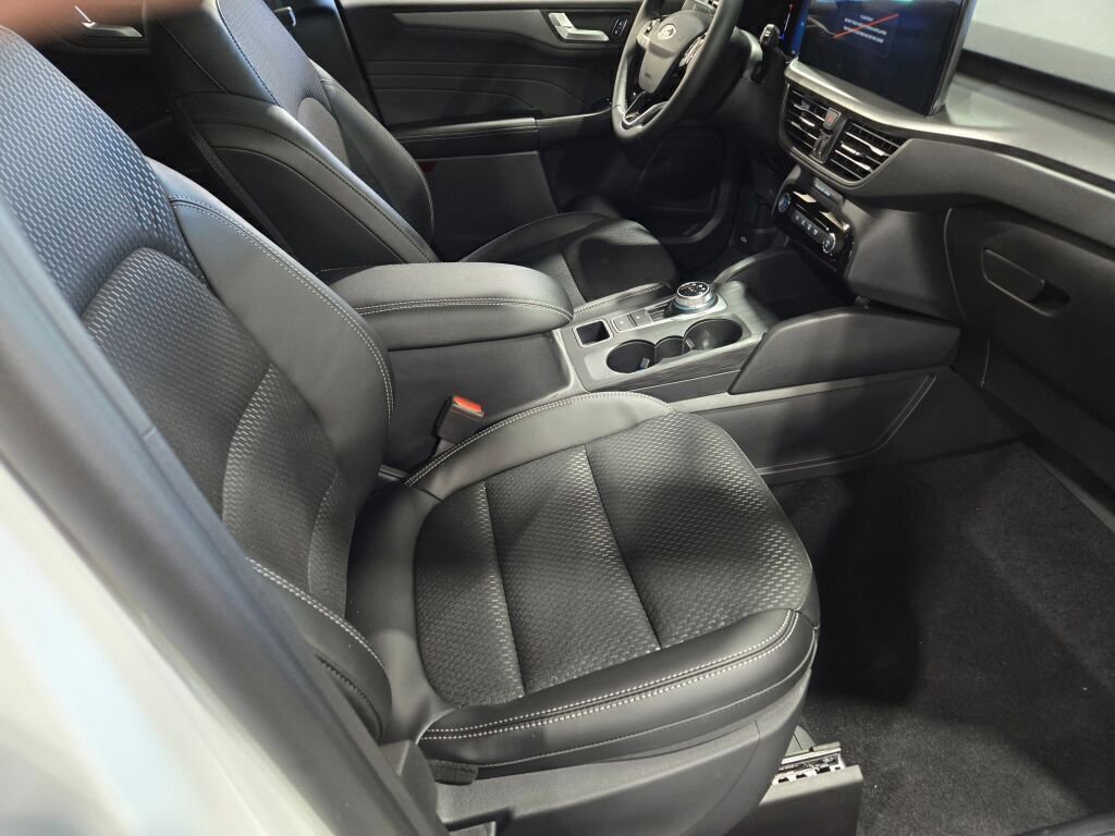 New 2025 Ford Escape SE image 8