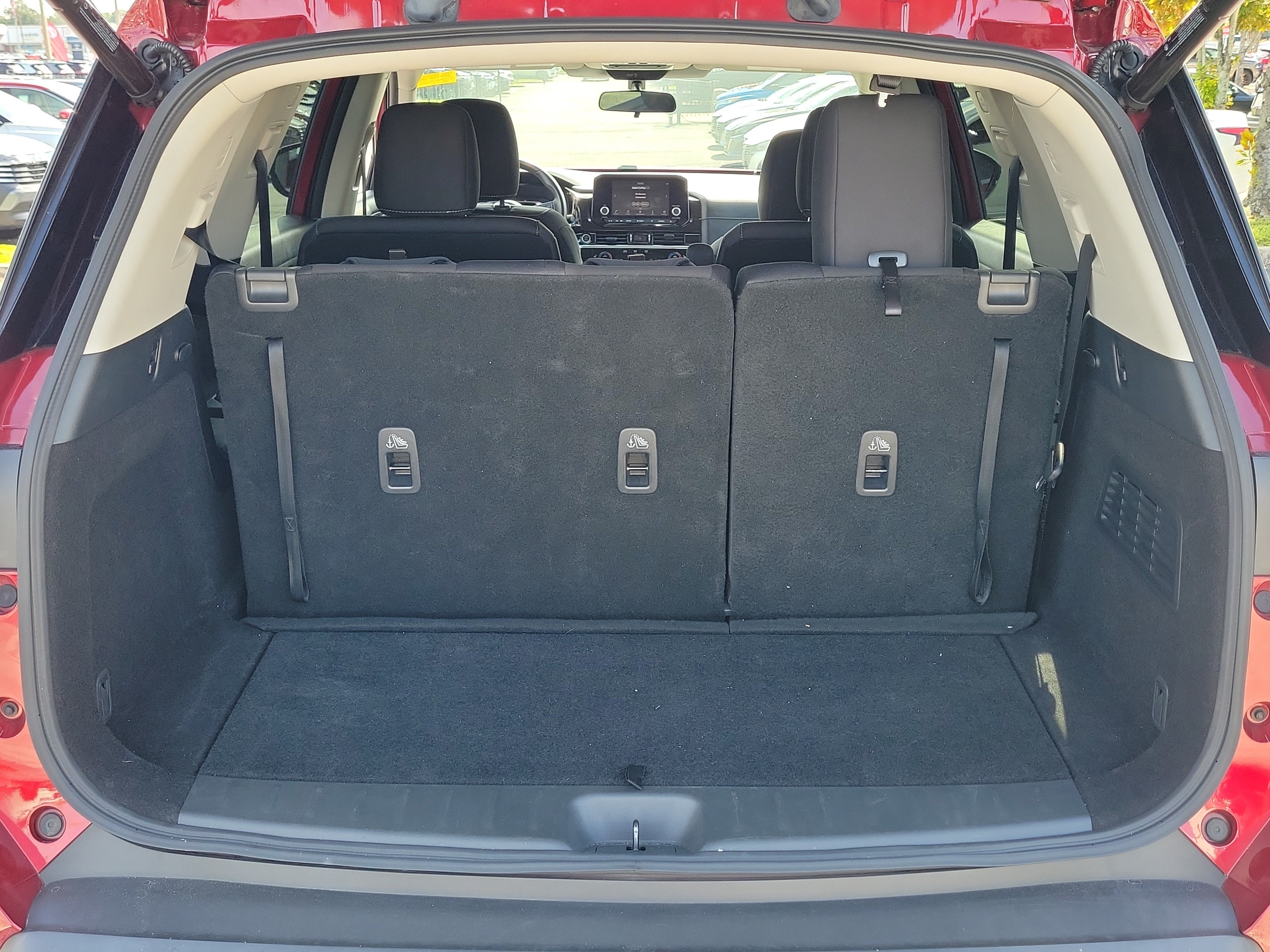 Certified 2024 Nissan Pathfinder SV w/ SV Premium Package FWD image 6