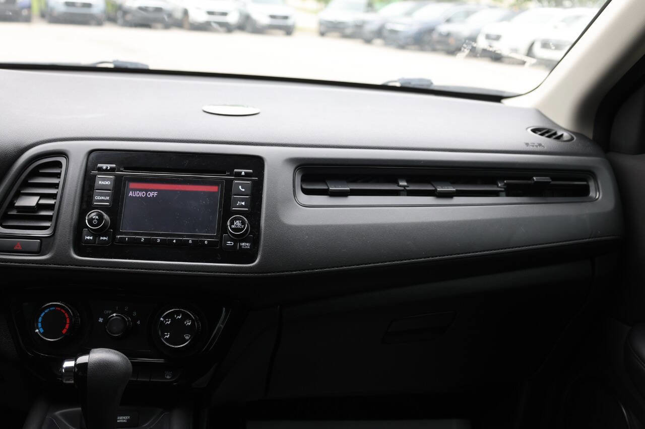 Used 2018 Honda HR-V LX image 24
