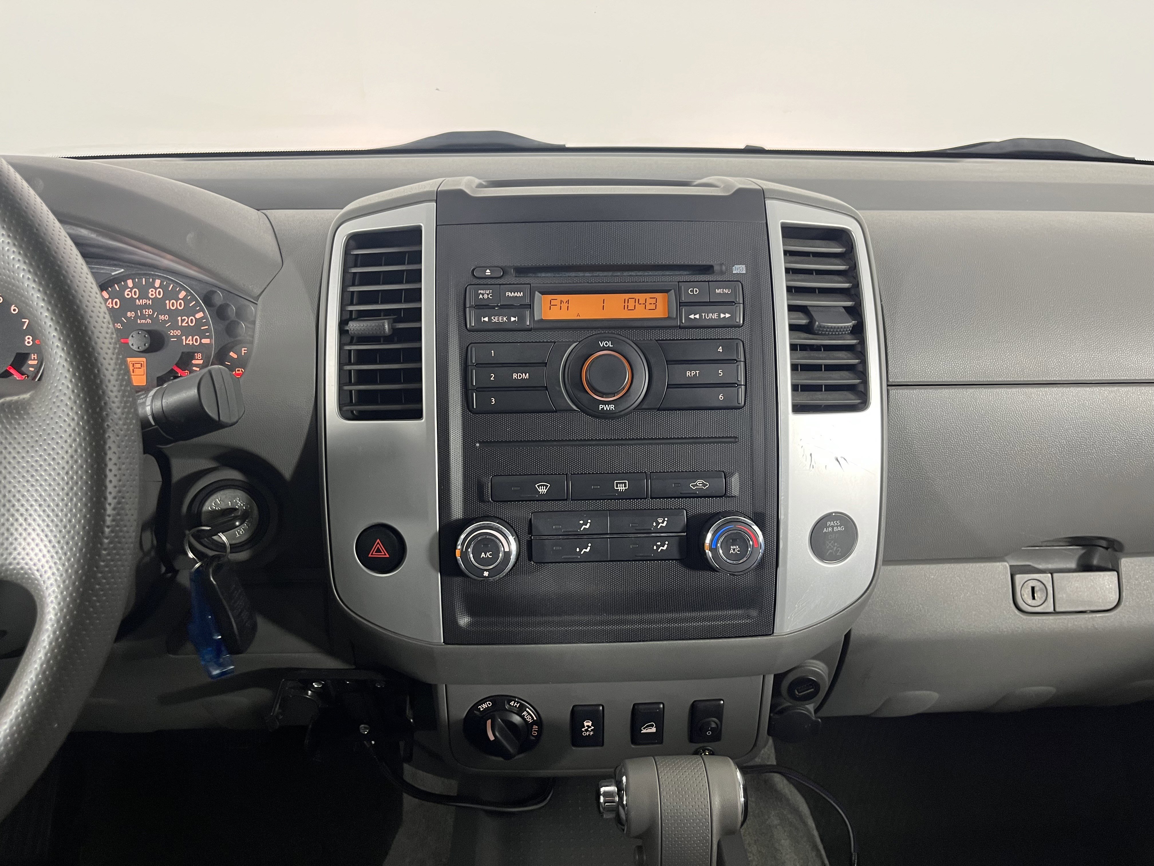 Used 2012 Nissan Frontier SV image 14