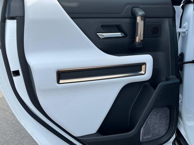 New 2025 GMC Hummer EV 2X image 18
