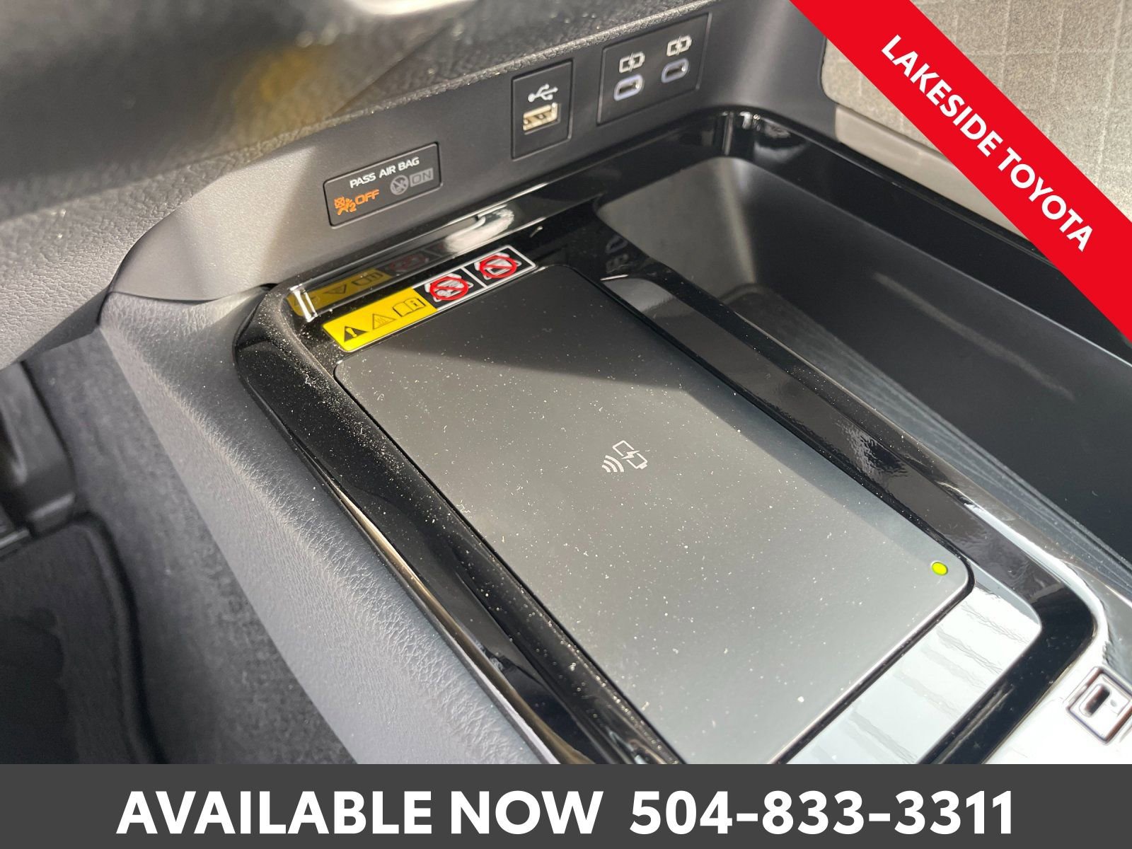 Used 2025 Toyota Camry XLE image 32