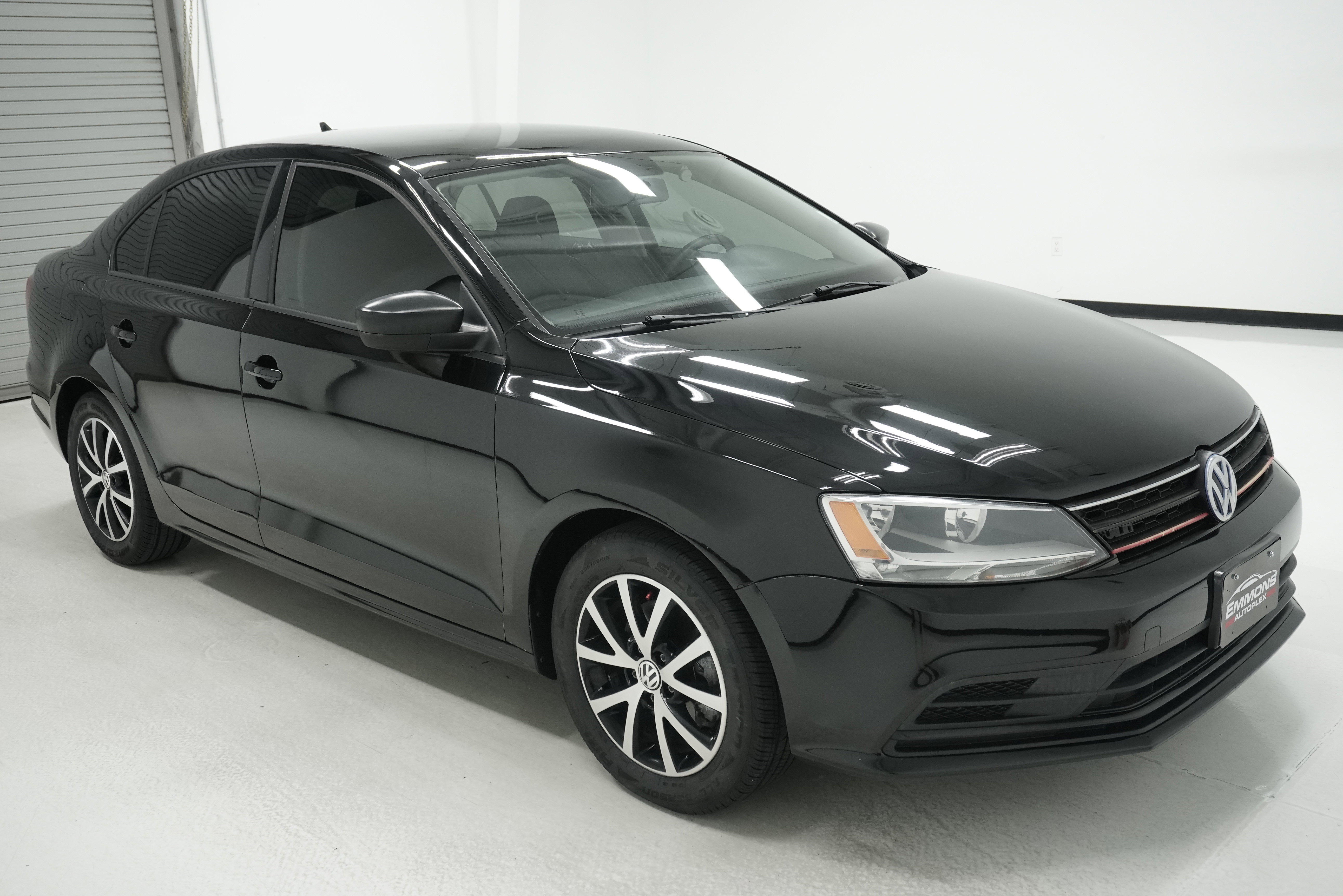 Used 2016 Volkswagen Jetta SE FWD image 3