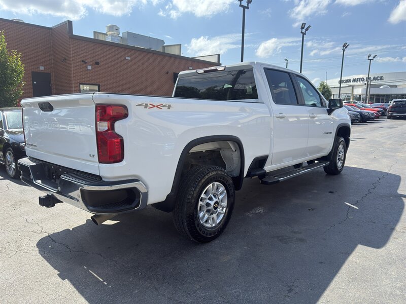 Used 2022 Chevrolet Silverado 2500 LT AWD/4WD image 6