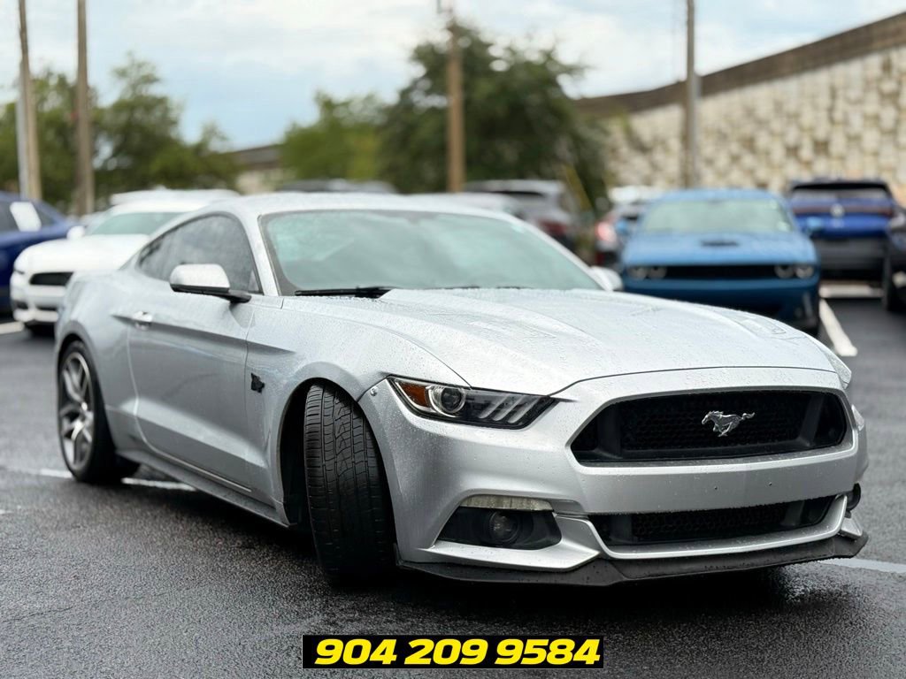 Used 2015 Ford Mustang GT RWD image 10