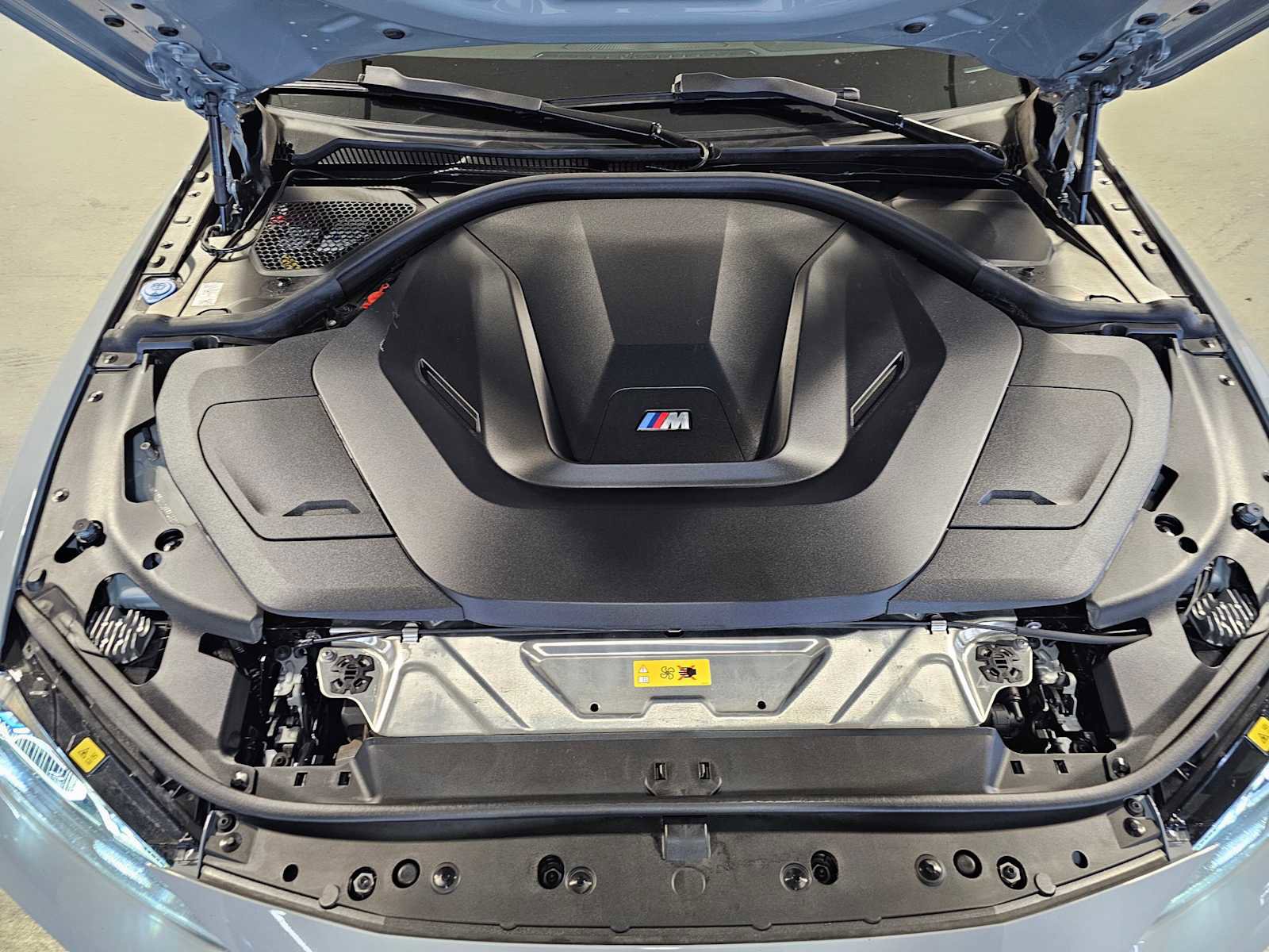 Used 2023 BMW i4 M50 w/ Premium Package image 9