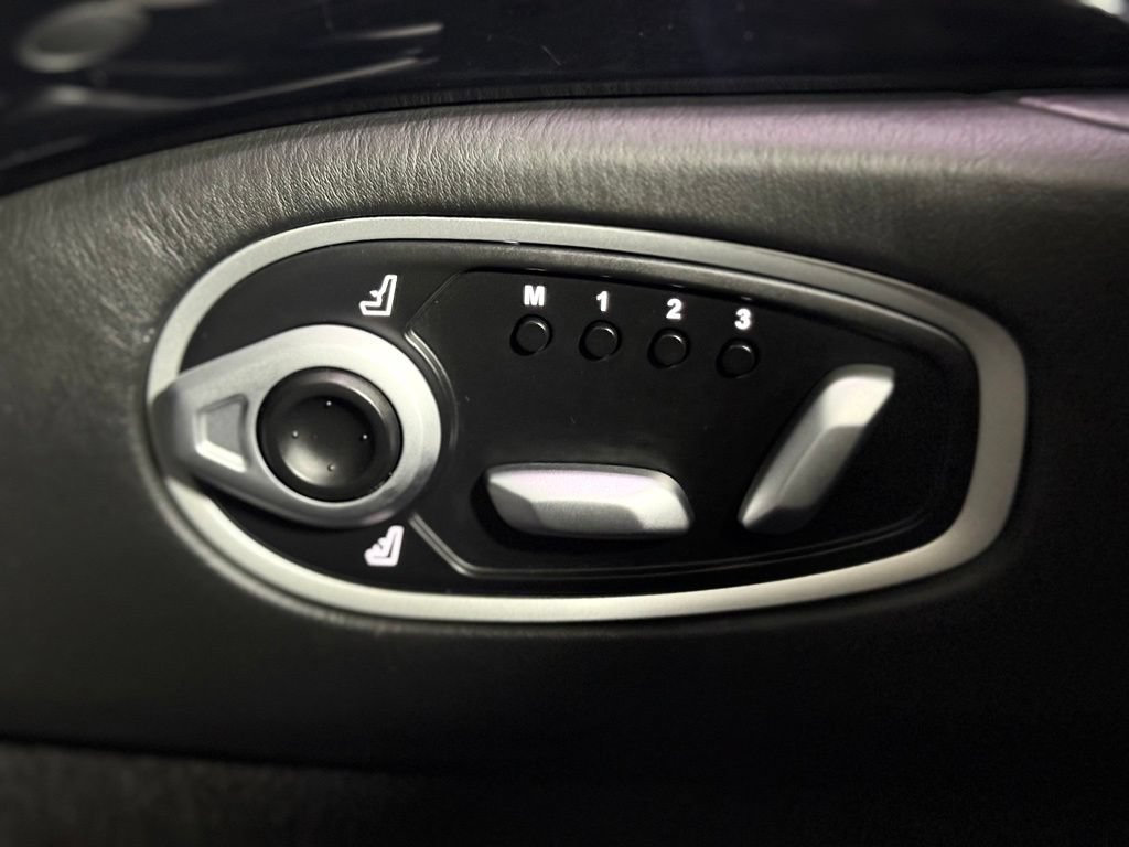 Used 2020 Aston Martin V8 Vantage Coupe RWD image 22