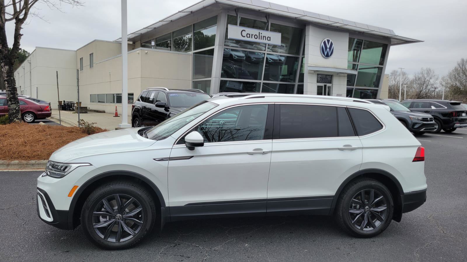 Certified 2023 Volkswagen Tiguan SE w/ Panoramic Sunroof Package video 2