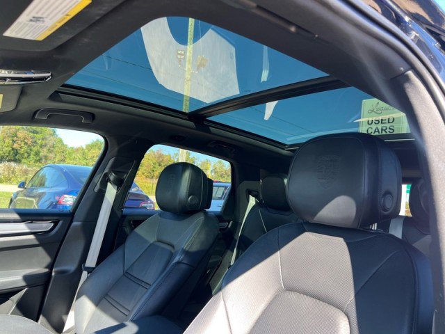 Used 2023 Porsche Cayenne image 24