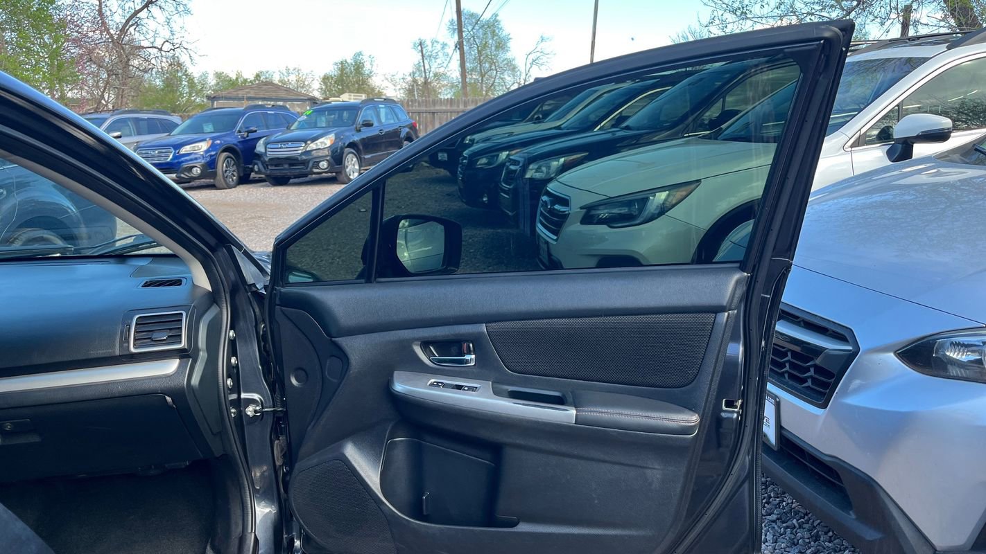 Used 2017 Subaru Crosstrek 2.0i Premium w/ Moonroof Package image 11