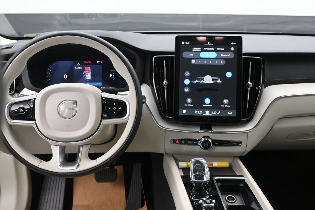 New 2026 Volvo XC60 T8 Ultra w/ Protection Package Premier AWD/4WD image 11