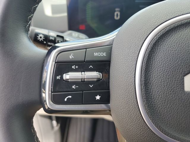 Certified 2025 Kia Sorento EX w/ Panoramic Sunroof Package image 20