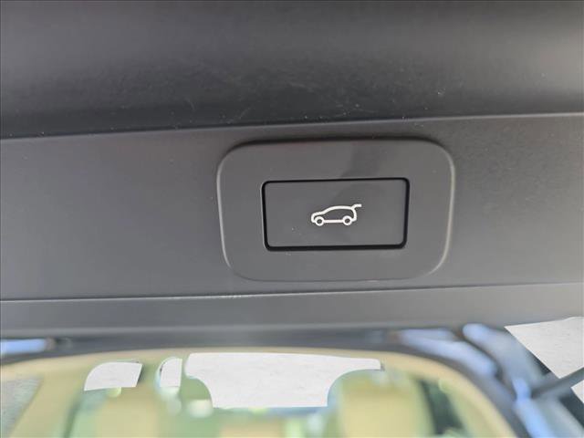 Certified 2023 Land Rover Range Rover SE image 12