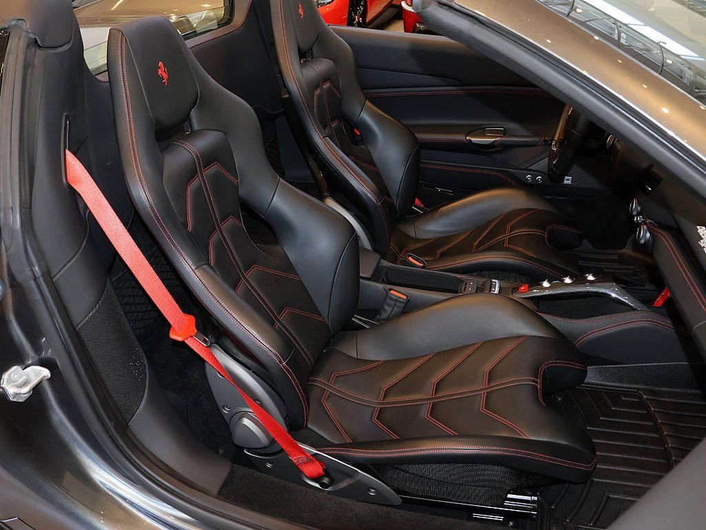 Certified 2019 Ferrari 488 Spider image 31