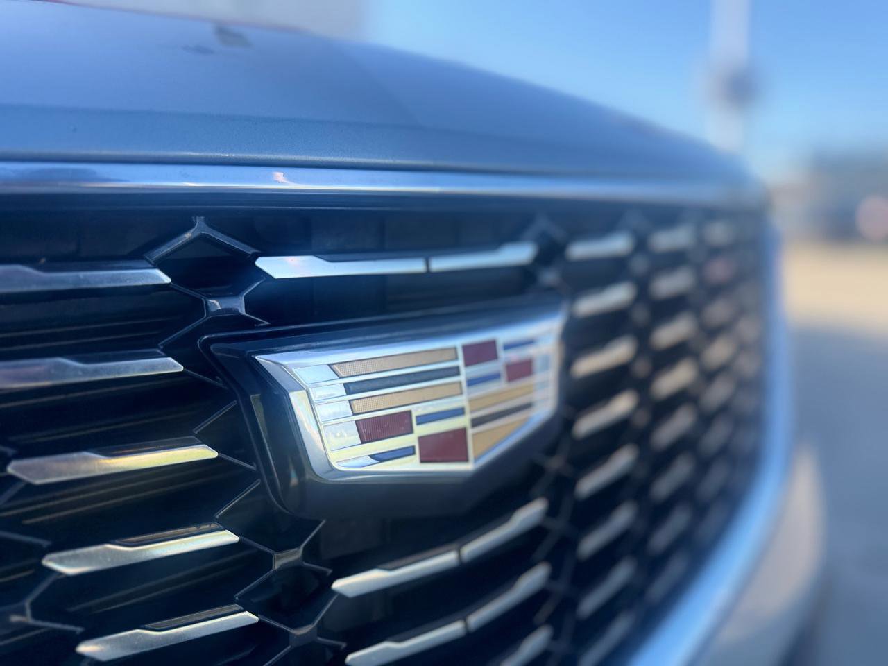 Used 2023 Cadillac XT4 Premium Luxury image 10