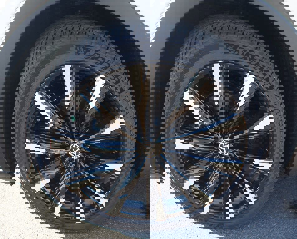 Used 2025 Toyota Crown Platinum image 26