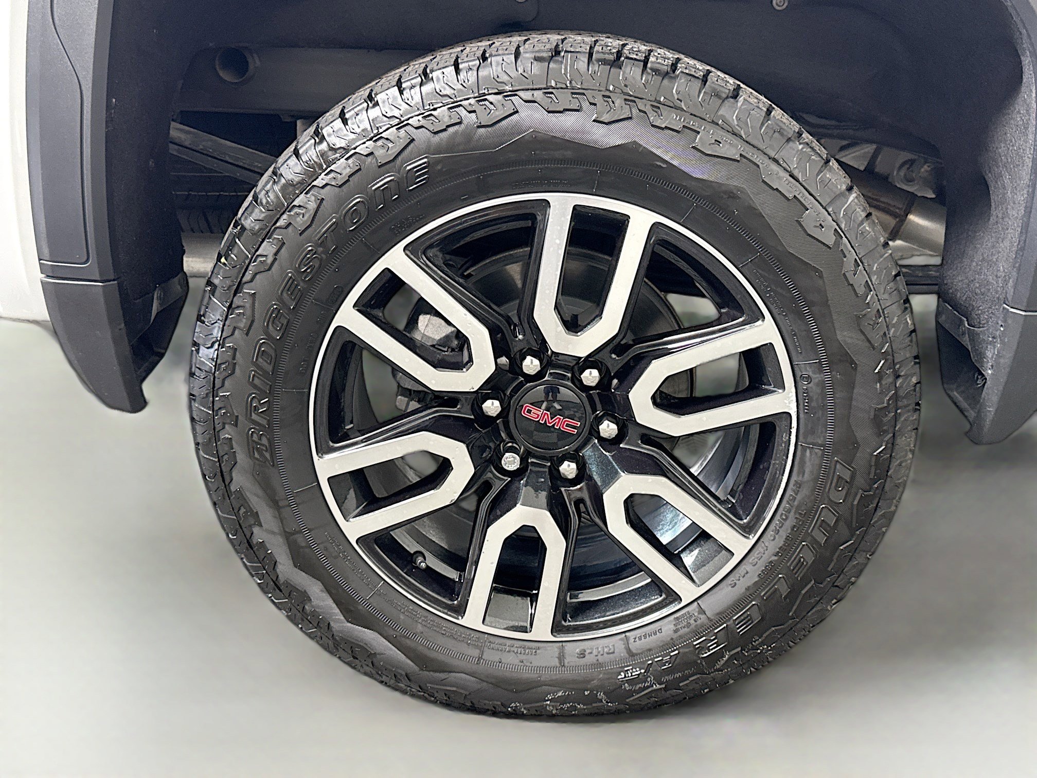 Used 2025 GMC Sierra 1500 AT4 w/ AT4 Premium Package image 33