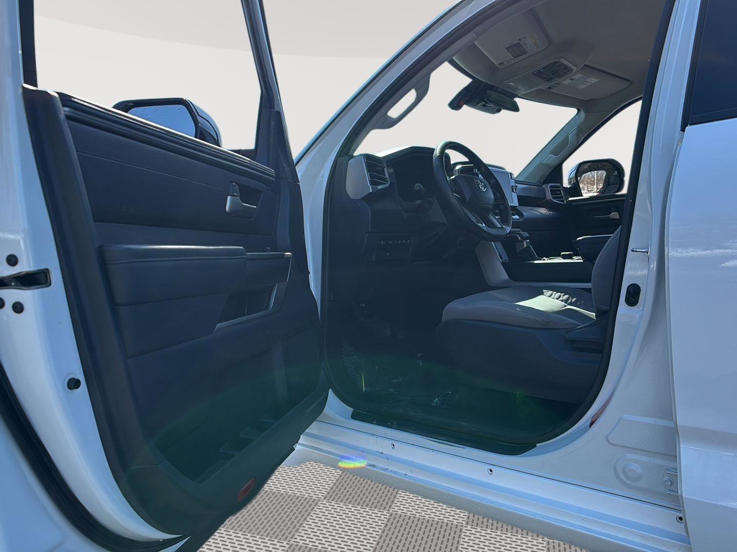 Used 2023 Toyota Tundra SR5 w/ SR5 Convenience Package AWD/4WD image 2