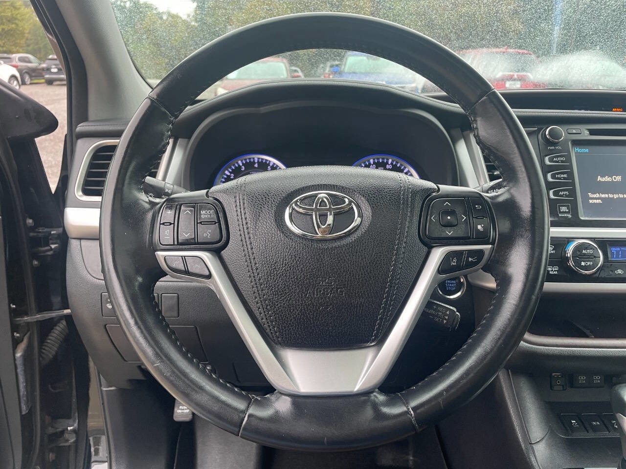 Used 2018 Toyota Highlander Limited image 40