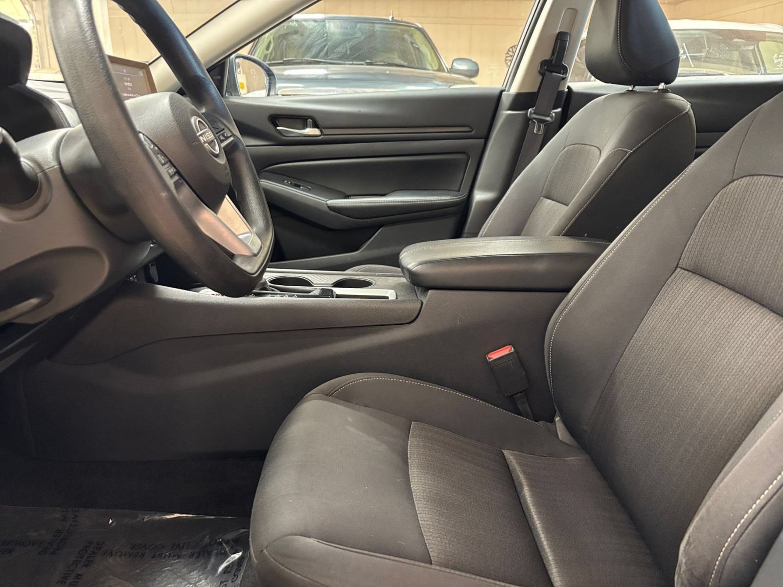 Used 2025 Nissan Altima 2.5 SV FWD image 26