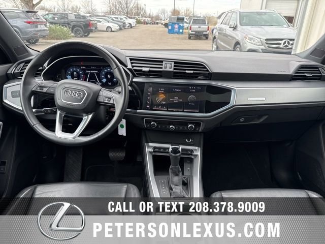 Used 2025 Audi Q3 2.0T Premium image 16