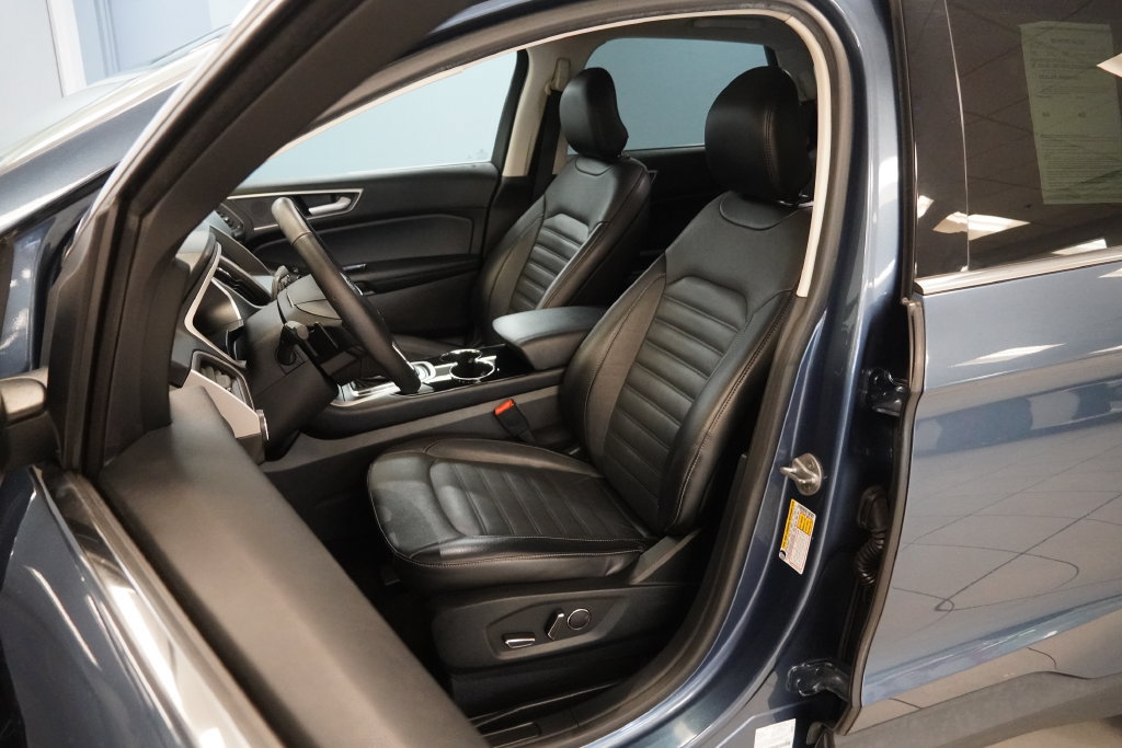 Used 2018 Ford Edge SEL w/ Equipment Group 201A AWD/4WD image 12