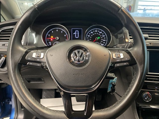 Used 2019 Volkswagen Golf S image 12